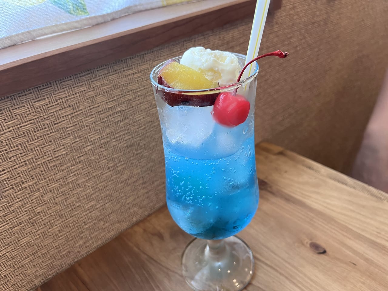 芋屋のクリームソーダ