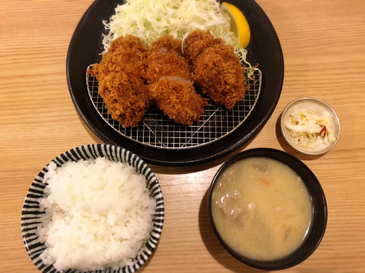 とんかつ檍　日ノ出町店