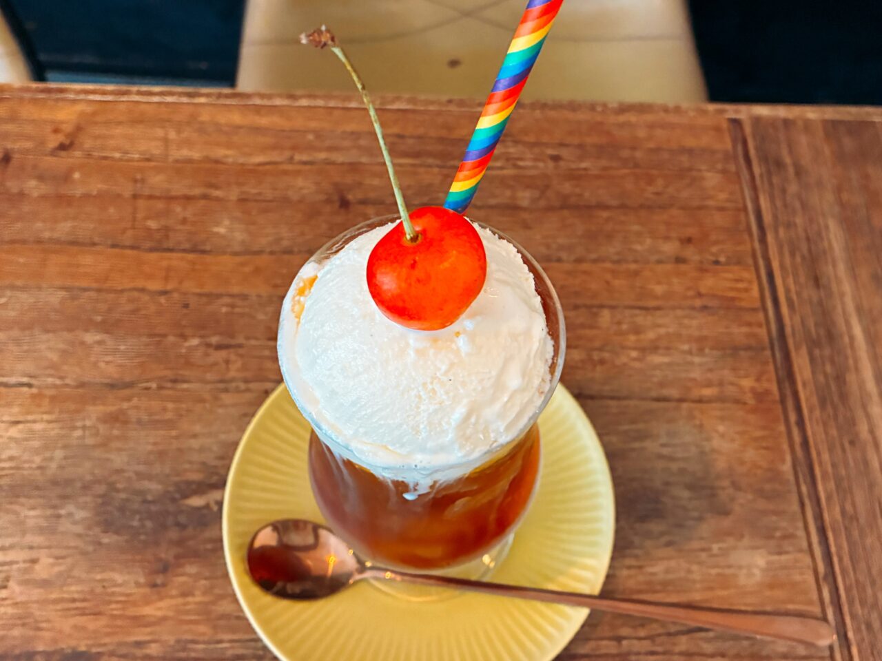 横浜マルニカフェダイニング